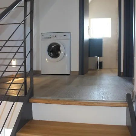 Semesterbostad Avec Piscine Interieure Moyrazes