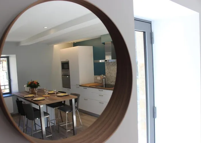 Avec Piscine Interieure *